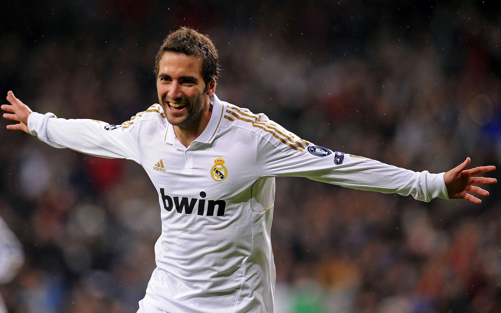 “意甲追分激战正酣,冠军悬念仍未揭晓”,意甲经典比赛