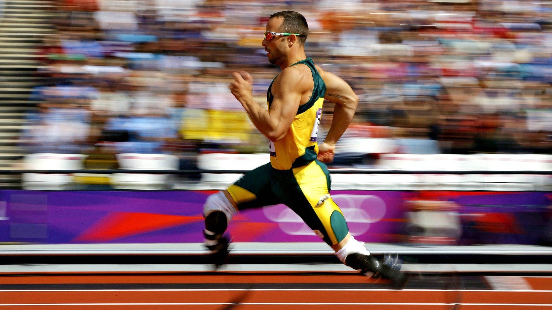 篮下争夺激烈:北京队篮板抢到48个,攻守两端占优,北京篮球吧